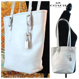 COACH White Legacy Vintage Bucket Shoulder Bag
